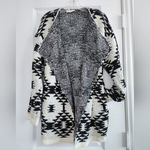 Vanilla Bay Aztec design fuzzy sweater duster size Small